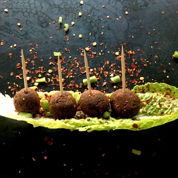 Aketta shiitake "meatballs"